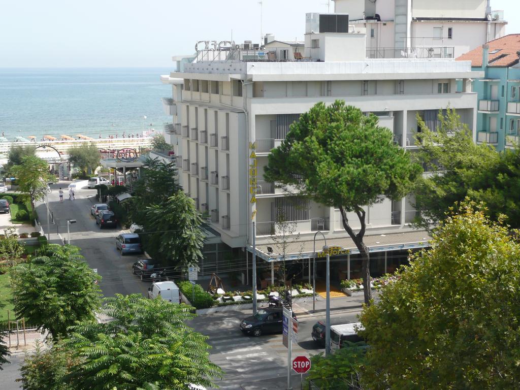 Hotel Majorca Sul Mare In Centro A Riccione Exterior photo